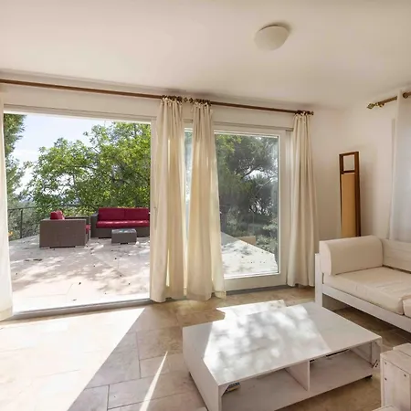 - Independantes Villa Menton